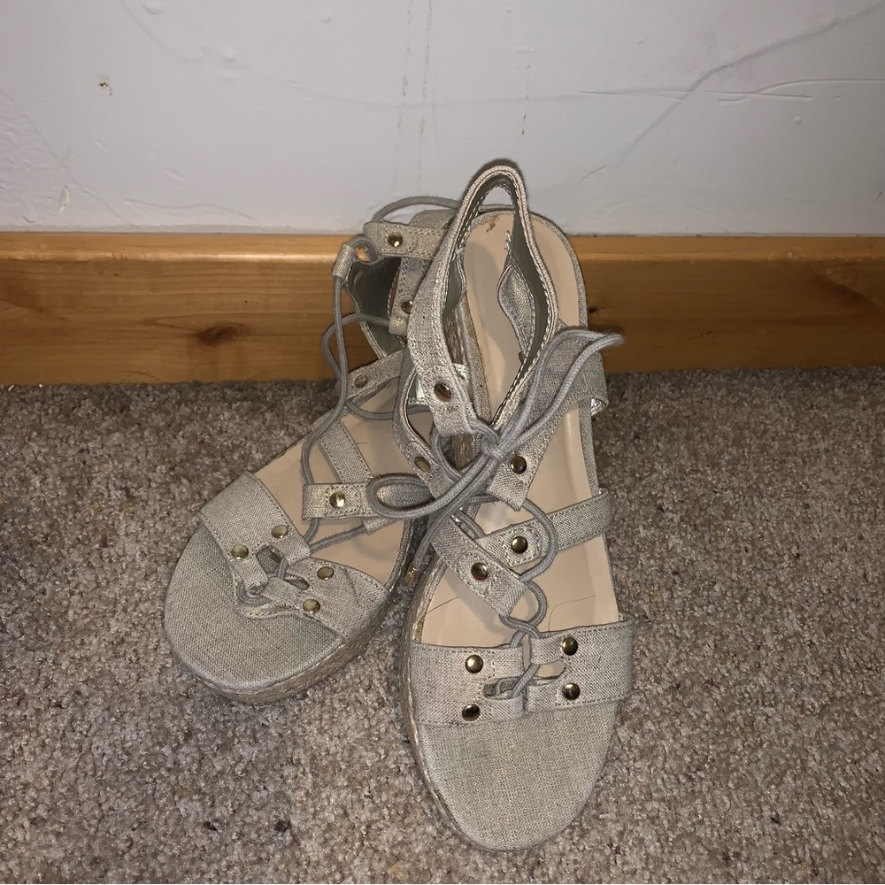 Platform Shoes - Picture 2 of 2